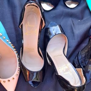 LOUBOUTIN Red bottom peep toe pumps preloved